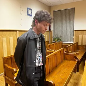 Певца Шарлота арестовали на 13 суток за мелкое хулиганство Певца Шарлота арестовали на 13 суток за мелкое хулиганство