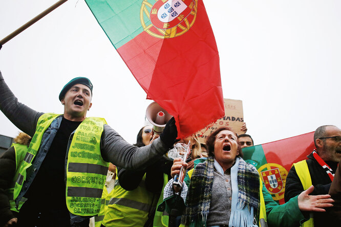 В Португалии начались протесты «желтых жилетов»