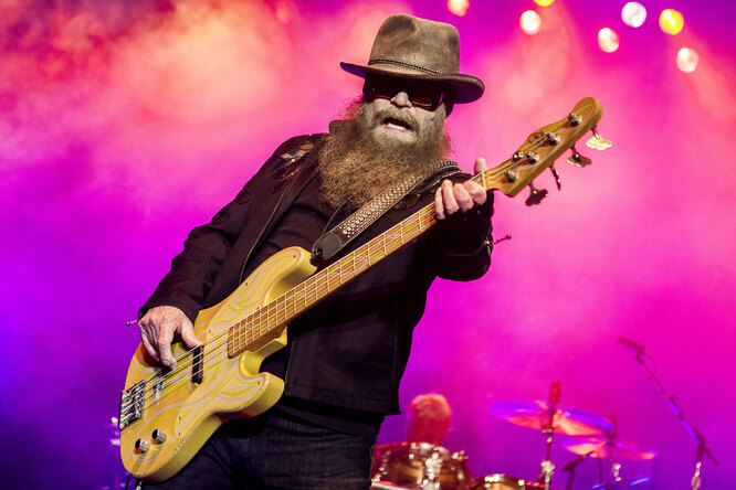 Умер бас-гитарист ZZ Top Дасти Хилл Умер бас-гитарист ZZ Top Дасти Хилл