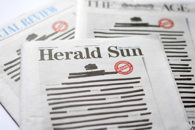 Ведущие австралийские газеты закрасили первые полосы в знак протеста против цензуры