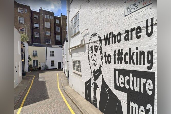 В сети появилось фото граффити с Лавровым и надписью «Кто ты, б***, такой, чтобы читать мне лекции?» в Лондоне. Оно оказалось фейком
