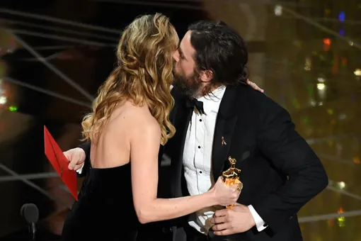 Кейси Аффлек не будет вручать «Оскар» лучшей актрисе из-за обвинений в домогательствах