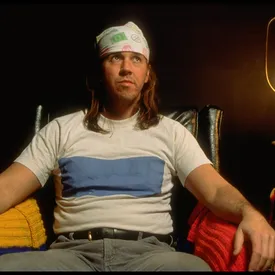 30 лет «Бесконечной шутке»: как роман Уоллеса стал литературным маркером и вызовом для читателя 30 лет «Бесконечной шутке»: как роман Уоллеса стал литературным маркером и вызовом для читателя