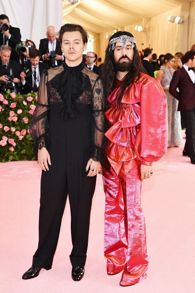 Гарри Стайлз и Алессандро Микеле на Met Gala 2019 Гарри Стайлз и Алессандро Микеле на Met Gala 2019