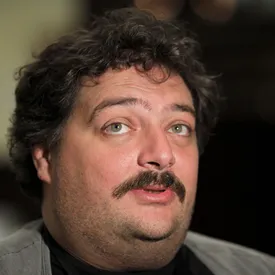 Писателя Дмитрия Быкова заочно приговорили к 7 годам колонии Писателя Дмитрия Быкова заочно приговорили к 7 годам колонии