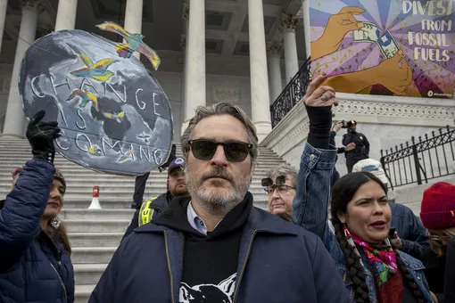 Хоакина Феникса задержали во время эко-протеста, организованном актрисой Джейн Фондой