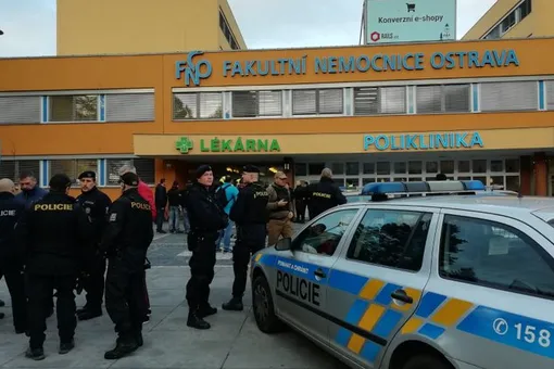 Неизвестный открыл стрельбу в больнице чешского города Острава. Погибли шесть человек