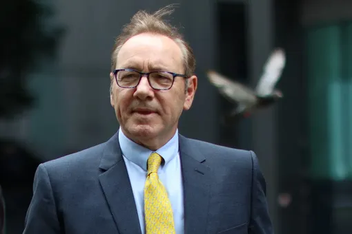 Кевин Спейси стал бездомным на фоне многомиллионных долгов из-за судебных разбирательств