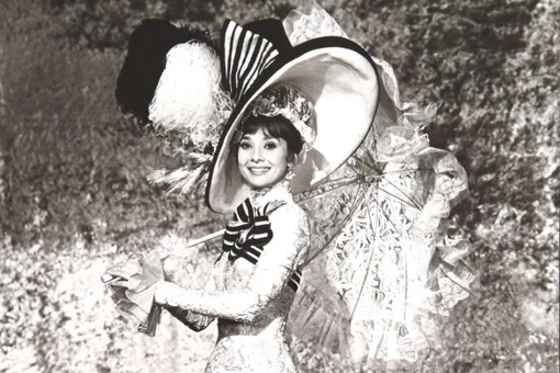 Коллекцию автографов знаменитостей продали на аукционе за £55 тысяч. В нее попали Бен Аффлек, Клинт Иствуд и Бриджит Бардо