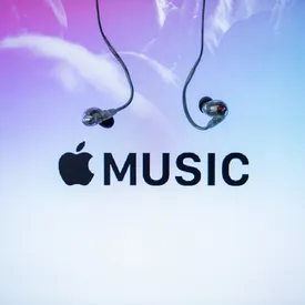 Apple Music опубликовал рейтинг самых популярных альбомов и песен в России в 2017 году Apple Music опубликовал рейтинг самых популярных альбомов и песен в России в 2017 году