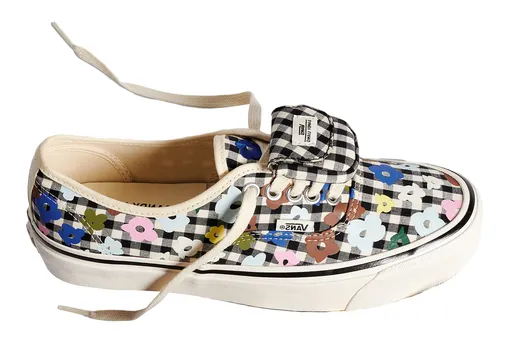 Sandy Liang x Vans Authentic 44 DX
Sandy Liang x Vans Authentic 44 DX