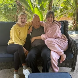 Дочь Брюса Уиллиса показала новое фото с отцом