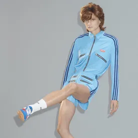 Стилист Лотта Волкова выпустила совместную коллекцию с adidas Стилист Лотта Волкова выпустила совместную коллекцию с adidas