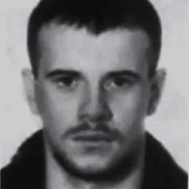 Из колонии вышел Саша Солдат — один из самых известных российских киллеров 90-х Из колонии вышел Саша Солдат — один из самых известных российских киллеров 90-х