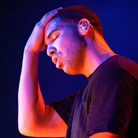 Суд отклонил иск Дрейка о клевете против Universal Music Group из-за трека Кендрика Ламара Not Like Us Суд отклонил иск Дрейка о клевете против Universal Music Group из-за трека Кендрика Ламара Not Like Us