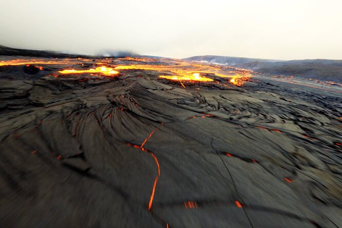 В Исландии началось извержение вулкана Фаградальсфьядль. До марта 2021 года он спал 6 тысяч лет