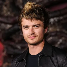 Хит Джо Кири возглавил чарты. Трек набрал 2 млрд прослушиваний в Spotify