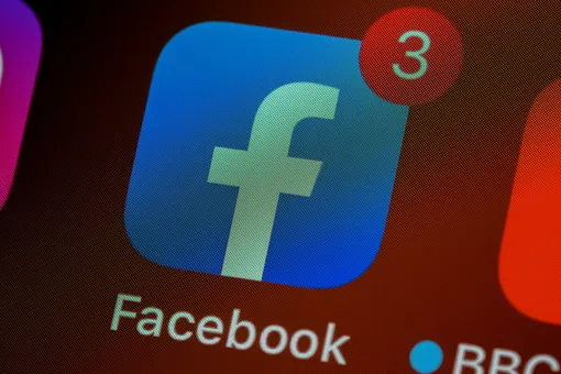 В Facebook* запретили отрицать холокост В Facebook* запретили отрицать холокост
