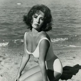 Ким Кардашьян выпустит документальный сериал об Элизабет Тейлор Ким Кардашьян выпустит документальный сериал об Элизабет Тейлор