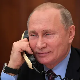 Путин и Байден впервые поговорили по телефону. Они в том числе обсудили Навального