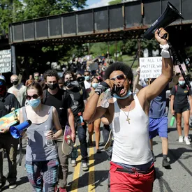 Депутат Госдумы предложил признать Black Lives Matter экстремистской организацией. Он ссылается на поправки в Конституцию Депутат Госдумы предложил признать Black Lives Matter экстремистской организацией. Он ссылается на поправки в Конституцию