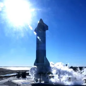 Прототип корабля для полета на Марс Starship взорвался при посадке. Илон Маск заявил об успехе испытательного полета Прототип корабля для полета на Марс Starship взорвался при посадке. Илон Маск заявил об успехе испытательного полета