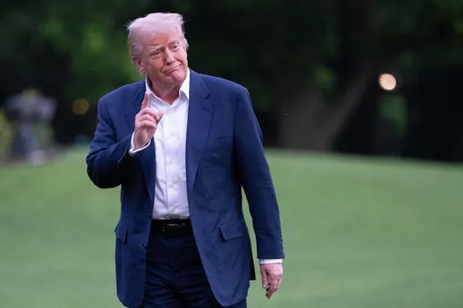 Трамп пообещал ввести 100-процентные пошлины на фильмы, произведенные за пределами США, чтобы спасти американскую киноиндустрию Трамп пообещал ввести 100-процентные пошлины на фильмы, произведенные за пределами США, чтобы спасти американскую киноиндустрию