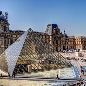 В Париже задержали еще четырех подозреваемых в ограблении Лувра