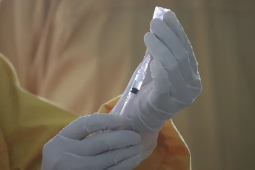 Украинец сделал 15 прививок от коронавируса. Все ради бесплатного пребывания в больнице