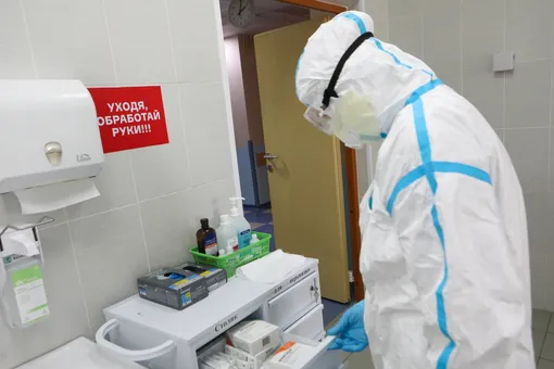 В России за сутки выявлено 8894 случая заражения коронавирусом