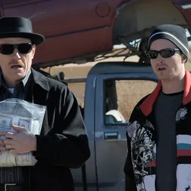 Фанаты «Рыцаря семи королевств» и «Во все тяжкие» поссорились из-за оценок на IMDb Фанаты «Рыцаря семи королевств» и «Во все тяжкие» поссорились из-за оценок на IMDb