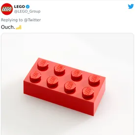 Twitter попросил описать 2020 год одним словом. В комментарии пришли Zoom, Netflix, Lego и другие организации