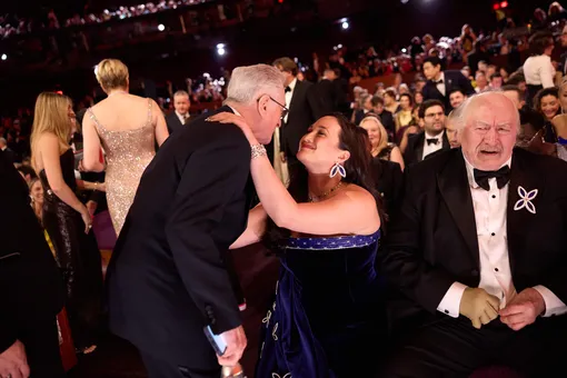 Лили Гладстоун и Мартин Скорсезе на церемонии вручения премии «Оскар-2024»
