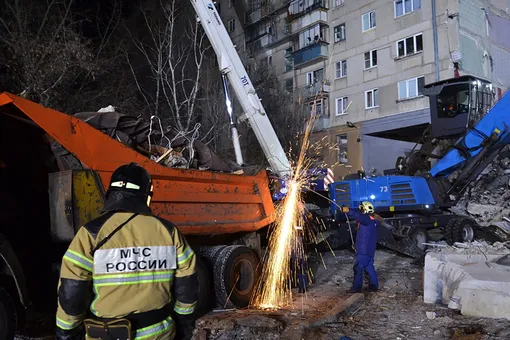 В Магнитогорске при разборе завалов найдено тело восьмого погибшего