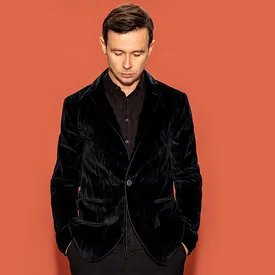 Плей-лист: 10 летних песен — выбор Дельфина Плей-лист: 10 летних песен — выбор Дельфина