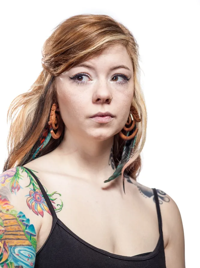 Лаура, 23 года, студентка, татуировщик