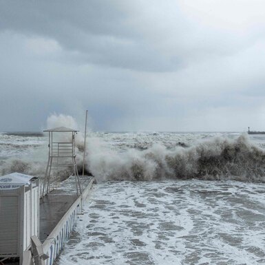 Волны гасят ветер: пятиминутный путеводитель по стихийным бедствиям на Черном море