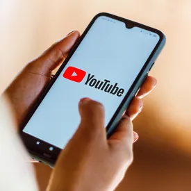 YouTube планирует продавать товары из роликов, выложенных на платформе