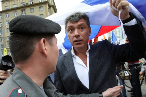 «Видела, как он задыхается»: подруга Бориса Немцова рассказала о первых минутах после убийства политика