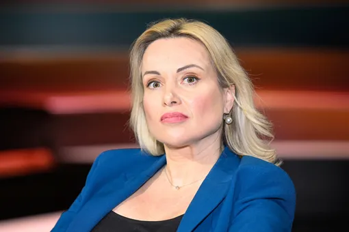 Экс-редактора Первого канала Марину Овсянникову лишили родительских прав Экс-редактора Первого канала Марину Овсянникову лишили родительских прав