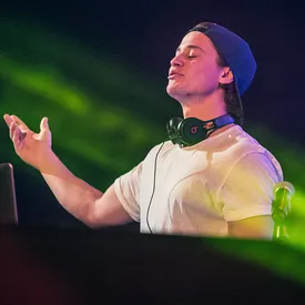 Диджей Kygo, известный благодаря своему ремиксу на I See Fire Эда Ширана, выступит на вершине горы в Норвегии