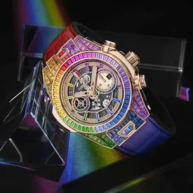 Новая модель Hublot украшена 290 драгоценными камнями Новая модель Hublot украшена 290 драгоценными камнями