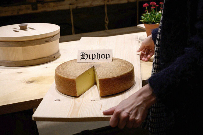 Швейцарские исследователи выяснили, что хип-хоп отлично влияет на созревание сыра