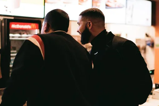 Дрейк сходил в McDonald’s и оставил сотрудникам щедрые чаевые