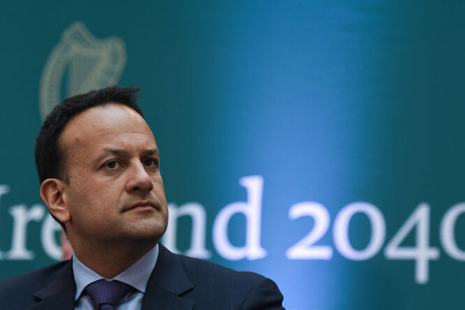 Премьер-министр Ирландии будет раз в неделю работать врачом во время пандемии