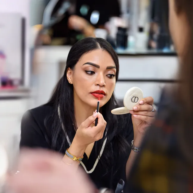 На высоте: как стюардессы сохраняют красоту, молодость и стальные нервы на фоне частых перелетов