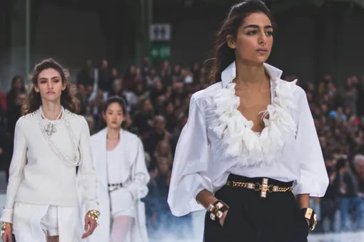 Chanel перенесли круизный показ на Капри из-за коронавируса Chanel перенесли круизный показ на Капри из-за коронавируса