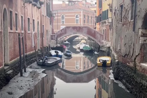 Часть каналов Венеции пересыхают из-за отсутствия дождей и рекордно низких приливов