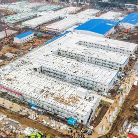 Фото: как выглядит больница для 1000 зараженных коронавирусом, которую построили в Китае всего за 10 дней Фото: как выглядит больница для 1000 зараженных коронавирусом, которую построили в Китае всего за 10 дней