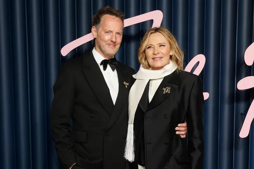 Звезда «Секса в большом городе» Ким Кэтролл вышла замуж Звезда «Секса в большом городе» Ким Кэтролл вышла замуж